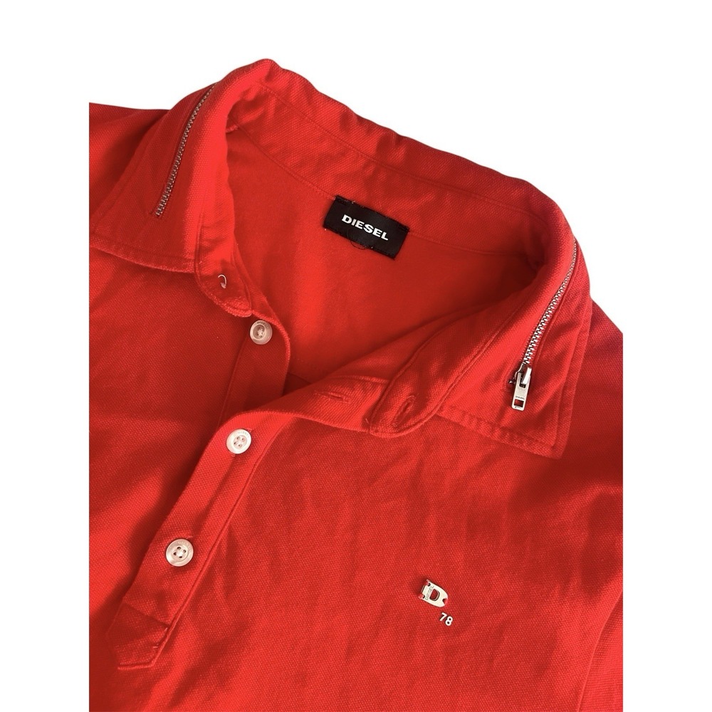 Men's Diesel Y2K Red Polo Shirt Zipper Detail Collar Metal Logo Casual Sz L Edgy - Picture 4 of 8